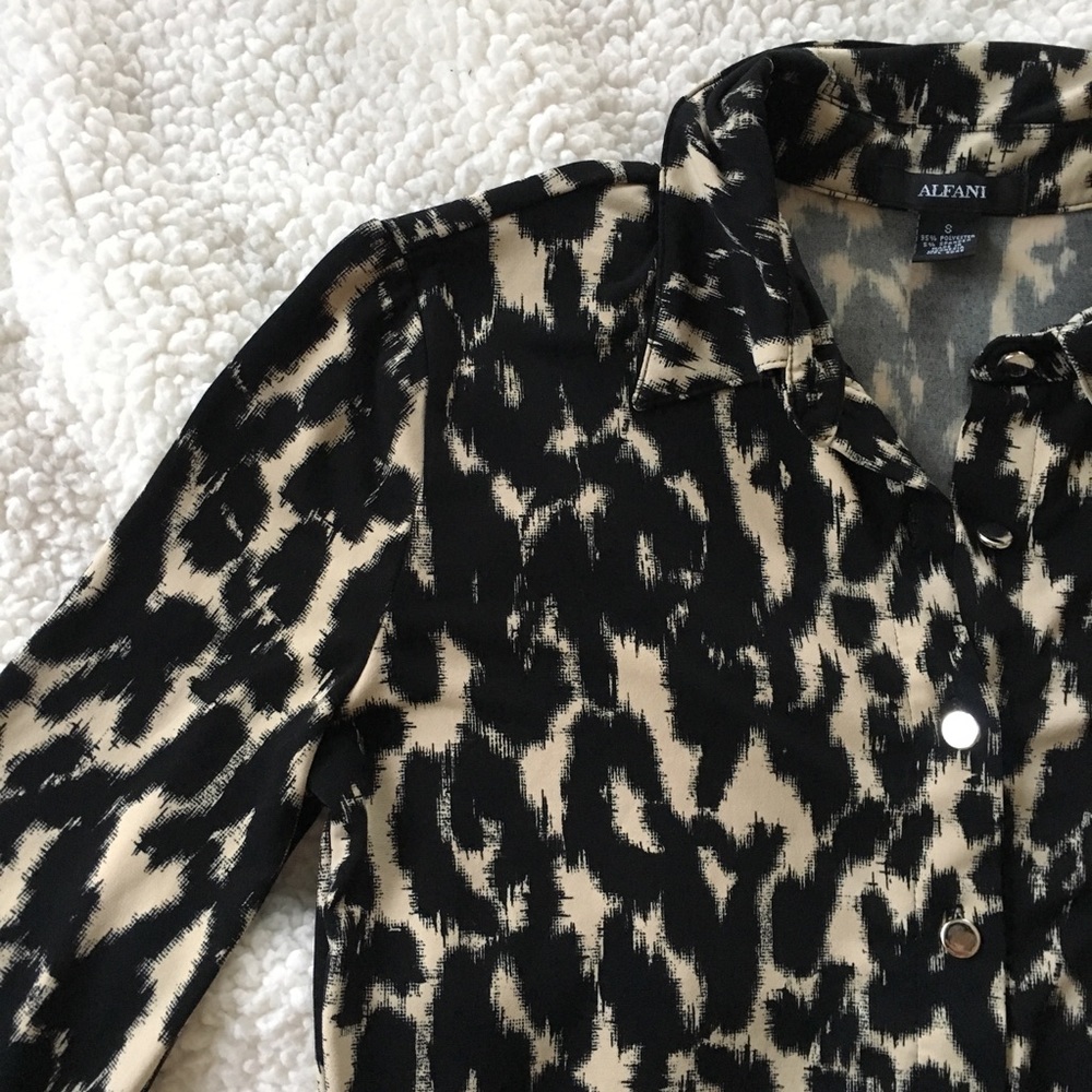 ⭐️4/$20⭐️ Alfani Long Sleeve Button Up Blouse